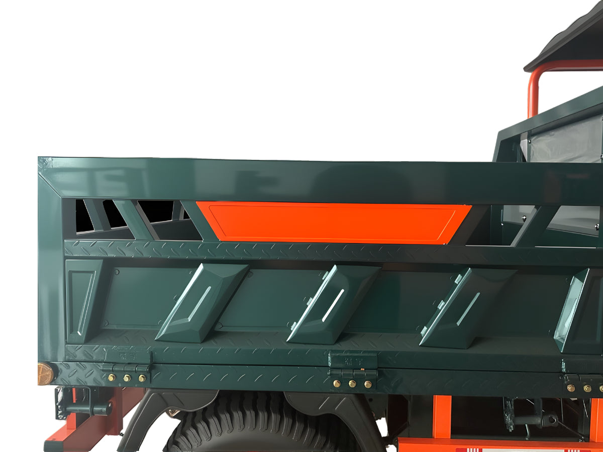 LLAMA Truck Thunder (Assembled in USA)